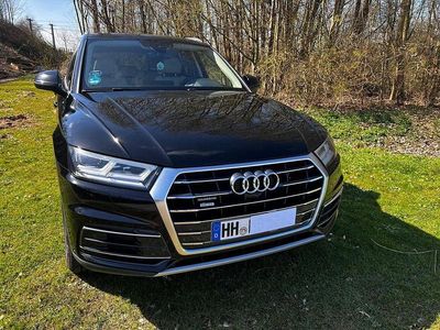 Second-hand Audi Q5 Design 190 CP (139 kW) 2018 Negru SUV