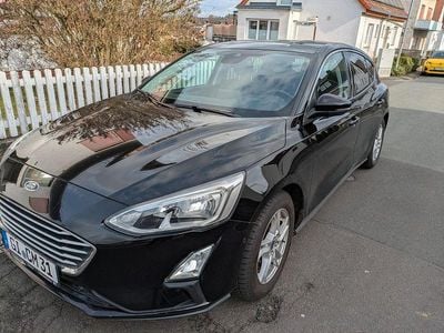 Gebraucht Ford Focus Cool & Connect 101 PS (74 kW) 2019 Schwarz Limousine