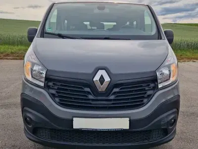 Gebraucht Renault Trafic Authentique 125 PS (91 kW) 2017 Grau Van / Kleinbus
