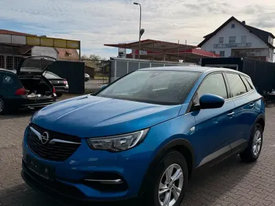 Używany Opel Grandland X 130 KM (95 kW) 2017 Niebieski SUV