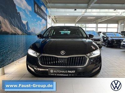 Gebraucht Skoda Octavia Clever 110 PS (80 kW) 2022 Schwarz perleffekt Kombi
