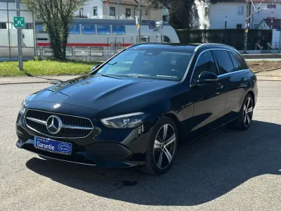 Gebraucht Mercedes C220 Avantgarde 200 PS (147 kW) 2022 Schwarz Limousine