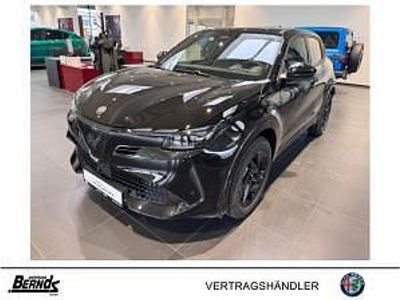Neu Alfa Romeo GT Junior Ti 145 PS (106 kW) 2026 Schwarz (nero tortona uni) SUV