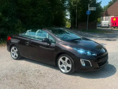 Gebraucht Peugeot 308 CC 156 PS (114 kW) 2012 Braun Cabrio