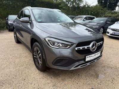 Mountaingrau Gebraucht 2023 Mercedes GLA180 SUV | 28.999 € (Fairer Preis)