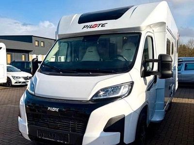 Gebraucht Toyota Auris Hybrid 65 PS (47 kW) 2017 Andere Limousine