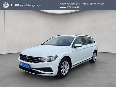 Gebraucht VW Passat Basis 150 PS (110 kW) 2023 Weiß Kombi