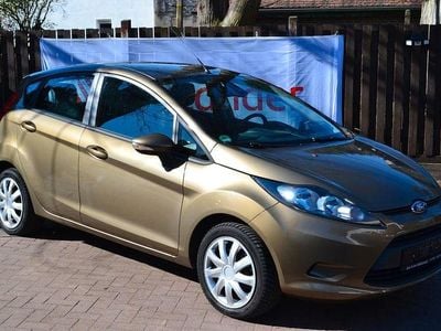 Gebraucht Ford Fiesta Trend 82 PS (60 kW) 2012 Braun Kleinwagen