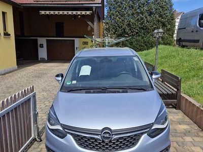 Second-hand Opel Zafira Tourer Eco 170 CP (125 kW) 2016 Argintiu Monovolum