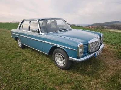 Gebraucht Mercedes 220 60 PS (44 kW) 1976 Blau Limousine