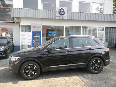 Schwarz Gebraucht 2023 VW Tiguan Move SUV | 32.998 € (Fairer Preis)
