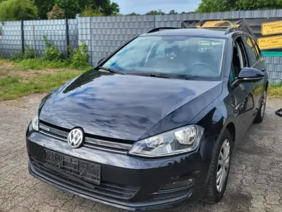 Gebraucht VW Golf VII Trendline 110 PS (80 kW) 2015 Silber Kombi