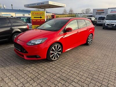 Gebraucht Ford Focus ST 299 PS (219 kW) 2014 Rot Limousine