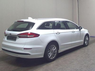 Second-hand Ford Mondeo Titanium 150 CP (110 kW) 2022 Alb Berlinǎ
