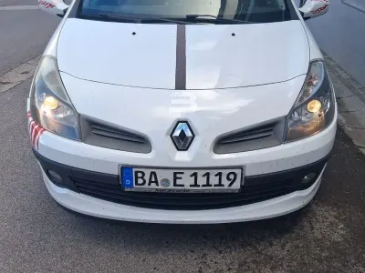 Gebraucht Renault Clio GrandTour Dynamique 101 PS (74 kW) 2008 Weiß Kombi