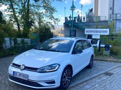 Używany VW Golf VII Comfortline 150 KM (110 kW) 2019 Biały Kombi