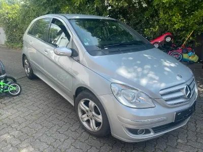 Gebraucht Mercedes B200 2005 Silber Van / Kleinbus