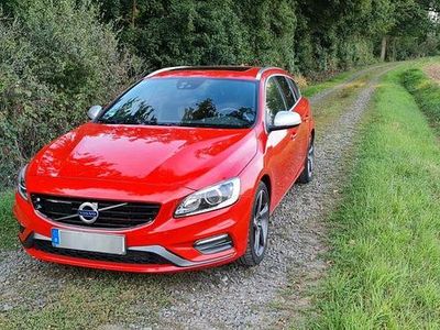 Second-hand Volvo V60 R-Design 245 CP (180 kW) 2015 Roșu Break