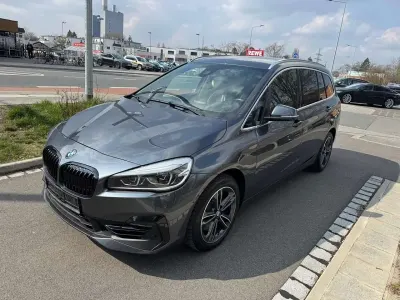 Gebraucht BMW 220 Gran Tourer Sport Line 192 PS (141 kW) 2019 Mineralgrau Van / Kleinbus