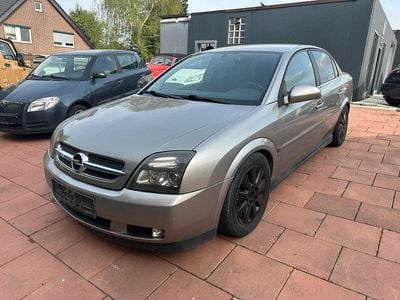 Begagnad Opel Vectra 122 HK (89 kW) 2004 Guld Sedan