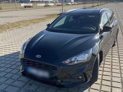 Gebraucht Ford Focus 125 PS (91 kW) 2019 Schwarz Kombi