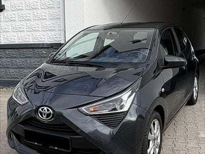 Usata Toyota Aygo X-play 72 CV (52 kW) 2019 Grigio Utilitaria