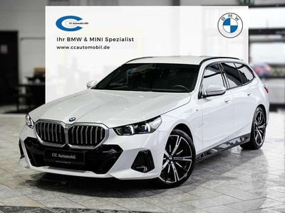 Mineralweiss Gebraucht 2025 BMW 520 M Sport Kombi | 48.999 € (Superpreis)