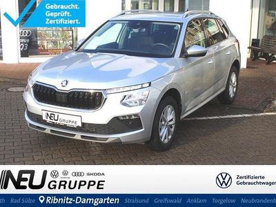 Brillantsilber (metallic) Gebraucht 2024 Skoda Kamiq Selection SUV | 21.579 € (Superpreis)