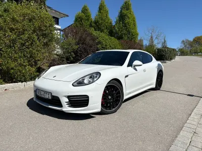 Gebraucht Porsche Panamera GTS 441 PS (324 kW) 2014 Weiß Kleinwagen