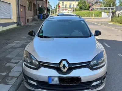 Gebraucht Renault Mégane GrandTour LIMITED 110 PS (80 kW) 2015 Silber Kombi