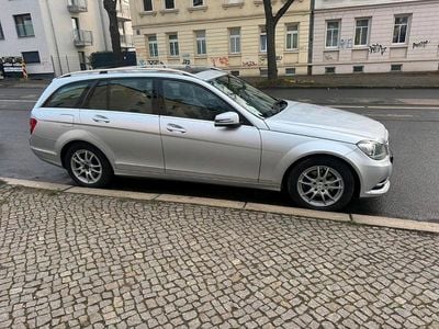 Gebraucht Mercedes C220 173 PS (127 kW) 2012 Grau Kombi