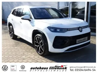 Używany VW Tayron R-line 193 KM (141 kW) 2025 Biały SUV