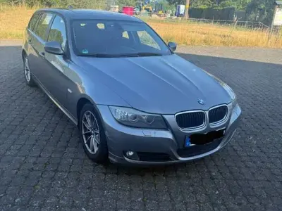 Gebraucht BMW 320 Sport Line 184 PS (135 kW) 2011 Grau Kombi