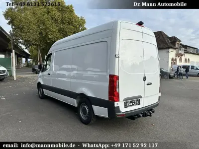 Używany Mercedes Sprinter 170 KM (125 kW) 2021 Biały Van