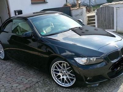 Gebraucht BMW 325 Cabriolet M Sport 218 PS (160 kW) 2010 Schwarz Cabrio