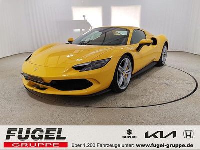 Gebraucht Ferrari 296 829 PS (609 kW) 2023 Giallo modena ds 4305 (3200) Cabrio