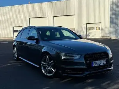 Gebraucht Audi A4 S-Line 177 PS (130 kW) 2013 Grau Kombi