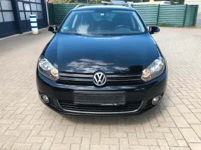 Gebraucht VW Golf VI 105 PS (77 kW) 2011 Schwarz Kleinwagen