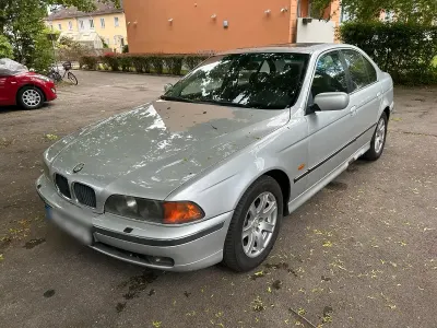 Gebraucht BMW 525 163 PS (119 kW) 2000 Silber Limousine