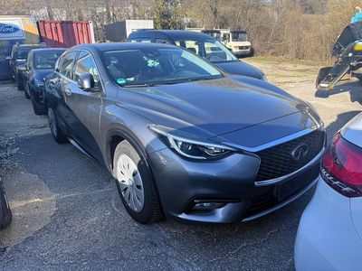 Gebraucht Infiniti Q30 109 PS (80 kW) 2016 Grau SUV