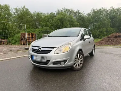 Gebraucht Opel Corsa 60 PS (44 kW) 2010 Silber Kleinwagen