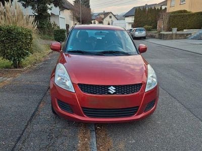 Rot Gebraucht 2011 Suzuki Swift Comfort Limousine | 5.300 € (Etwas zu teuer)