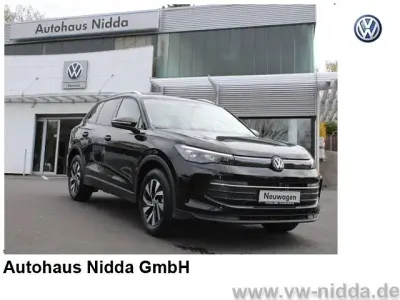 Neu VW Tiguan 150 PS (110 kW) 2026 Grenadilschwarz metallic SUV
