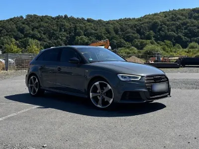 Gebraucht Audi A3 S-Line 150 PS (110 kW) 2018 Grau Limousine