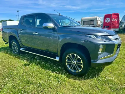 Gebraucht Mitsubishi L200 Plus 150 PS (110 kW) 2020 Grau Pickup