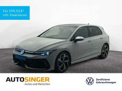 Gebraucht VW Golf VIII R 333 PS (244 kW) 2025 Pure white Limousine
