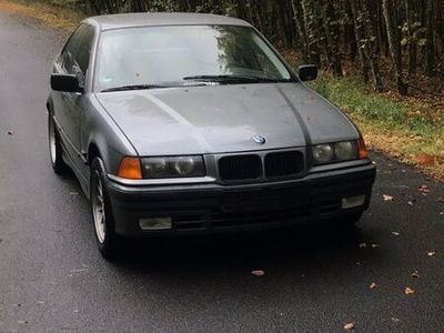 gebraucht BMW 318 E36 i / 2. Hand