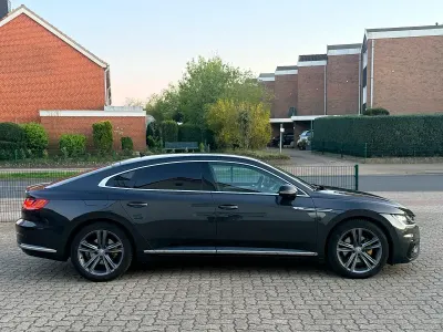Gebraucht VW Arteon R-line 150 PS (110 kW) 2019 Schwarz Kleinwagen