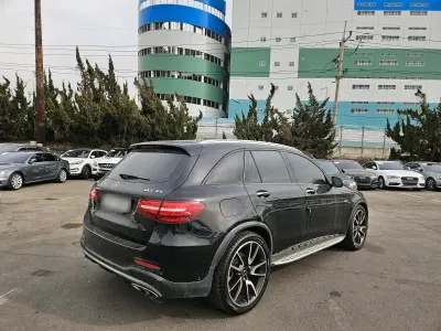 Używany Mercedes GLC43 AMG AMG 367 KM (269 kW) 2016 Czarny SUV