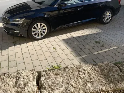 Gebraucht Skoda Superb Ambition 190 PS (139 kW) 2015 Schwarz Kombi